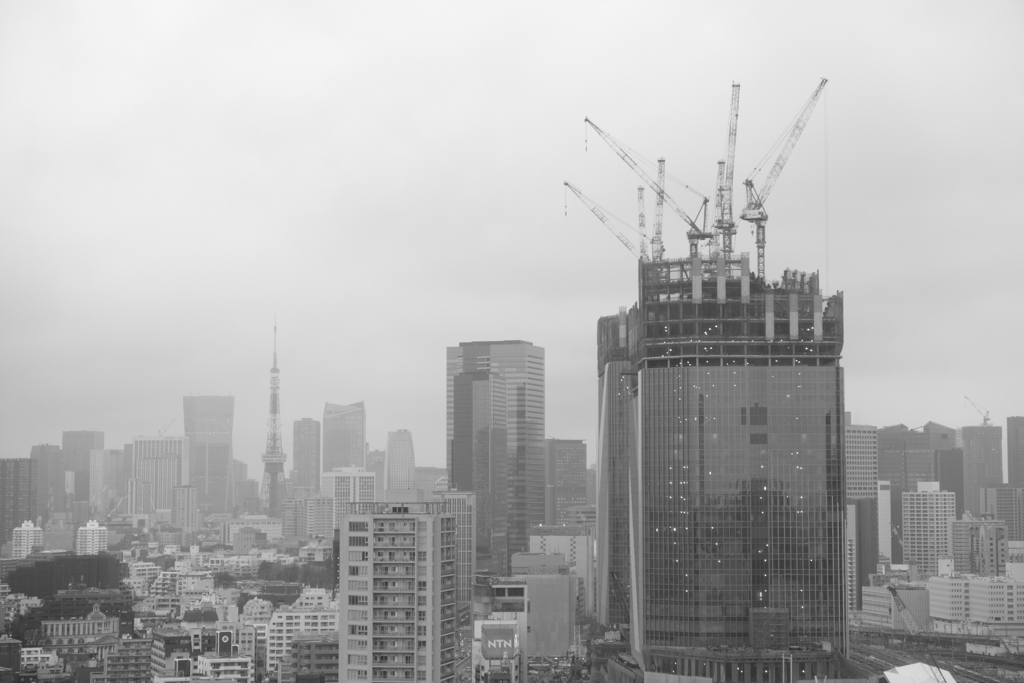 雨の日の東京・夕方