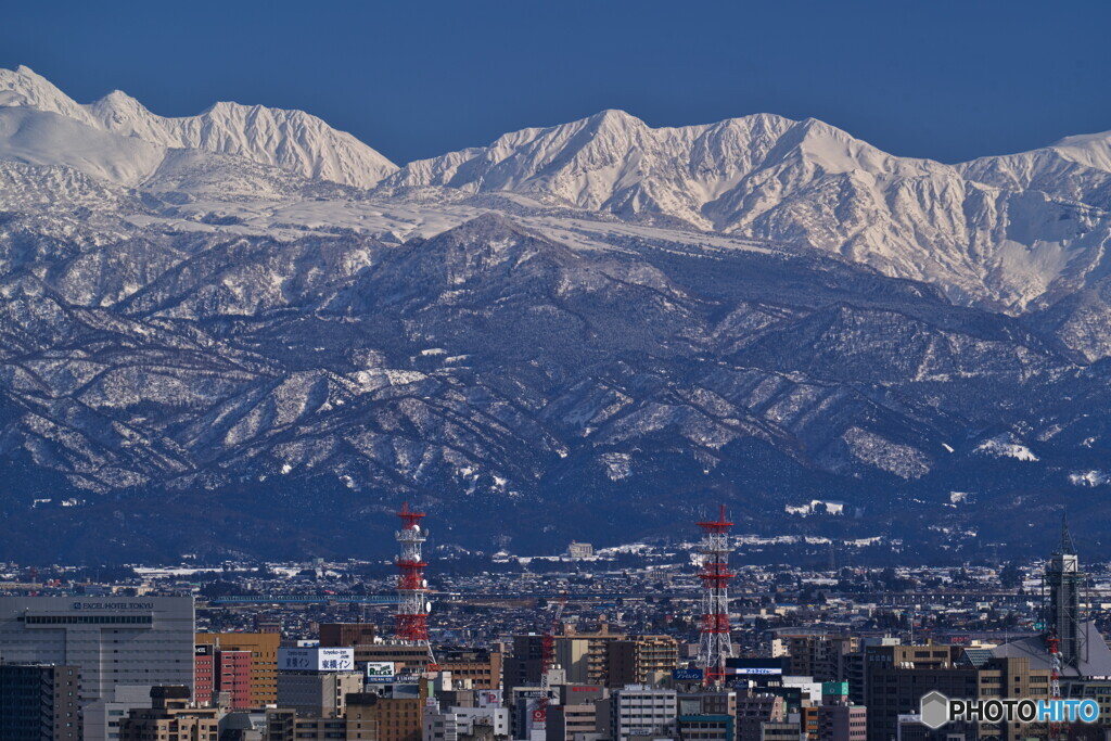 遠く弥陀ヶ原を望む