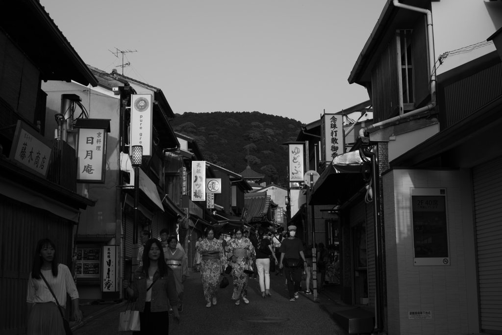 京都　清水寺　参道とレンタル着物美人