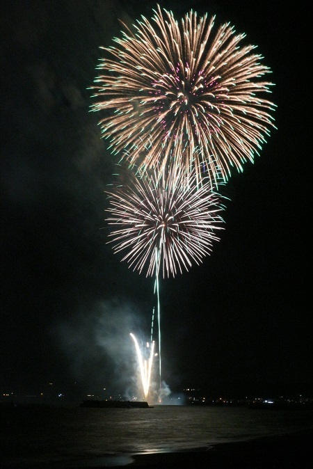 三浦海岸の花火２０１９④
