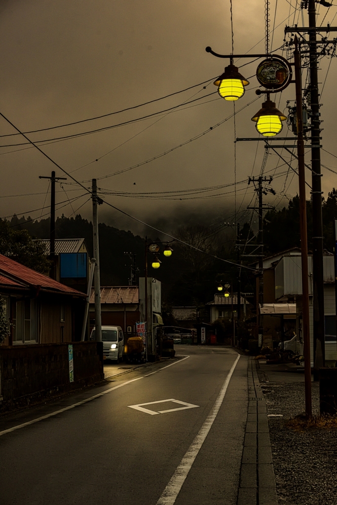 田舎の町外れ