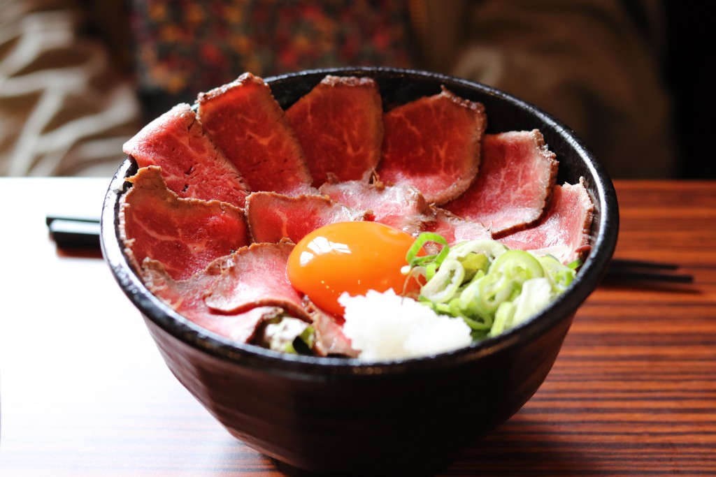 ローストビーフ丼