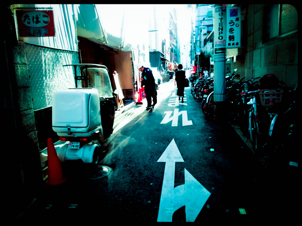 街の朱