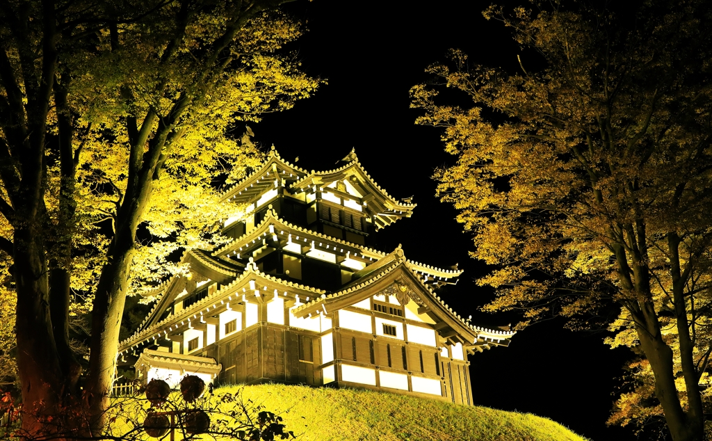 秋の高田城