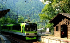 ログハウス風駅舎