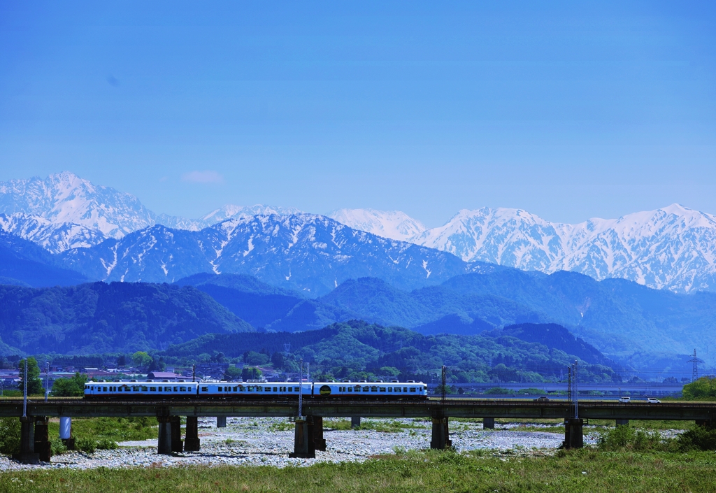 立山連峰＆一万三千尺物語