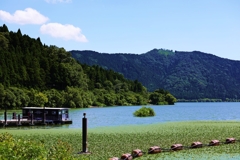 夏の湖畔