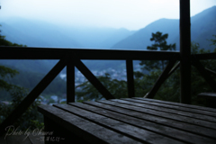 雨上がりの東屋から