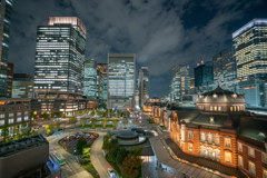 夜の東京駅