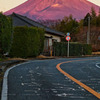 赤富士って夏の季語のはずが．．（冠雪：冬は紅富士）