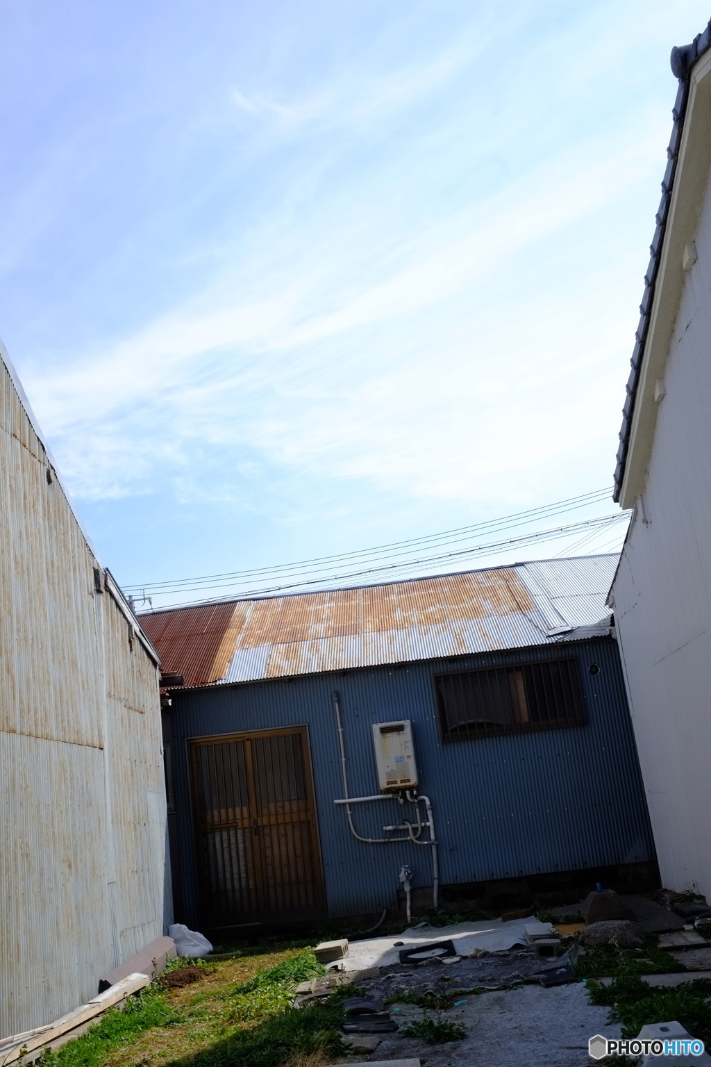 家と家との空間