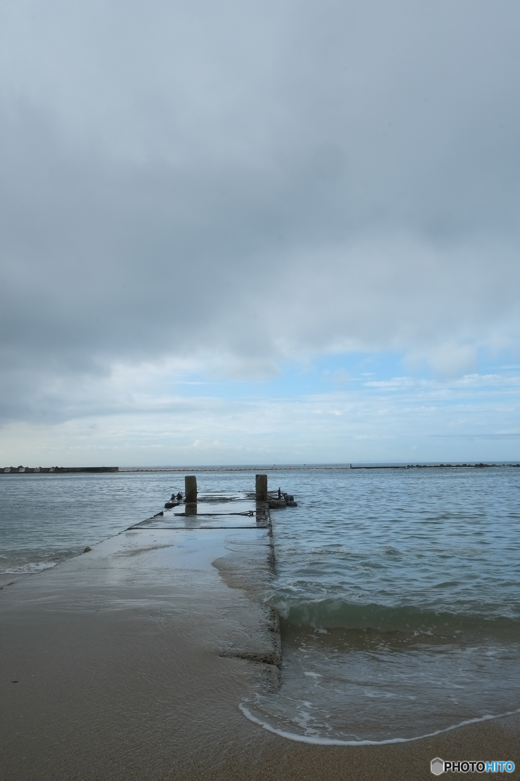 沈む突堤