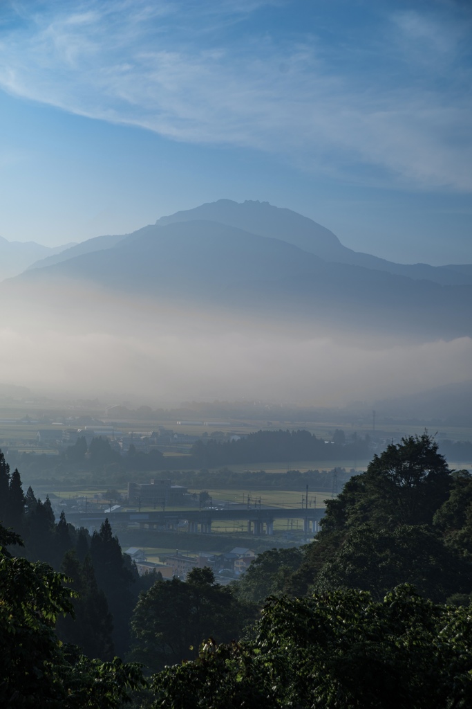 早朝の八海山