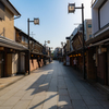 柴又帝釈天　早朝の商店街