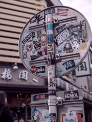 このステッカー達の意味は？