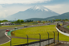 去年のスーパーＧＴで富士スピードウェイと富士山