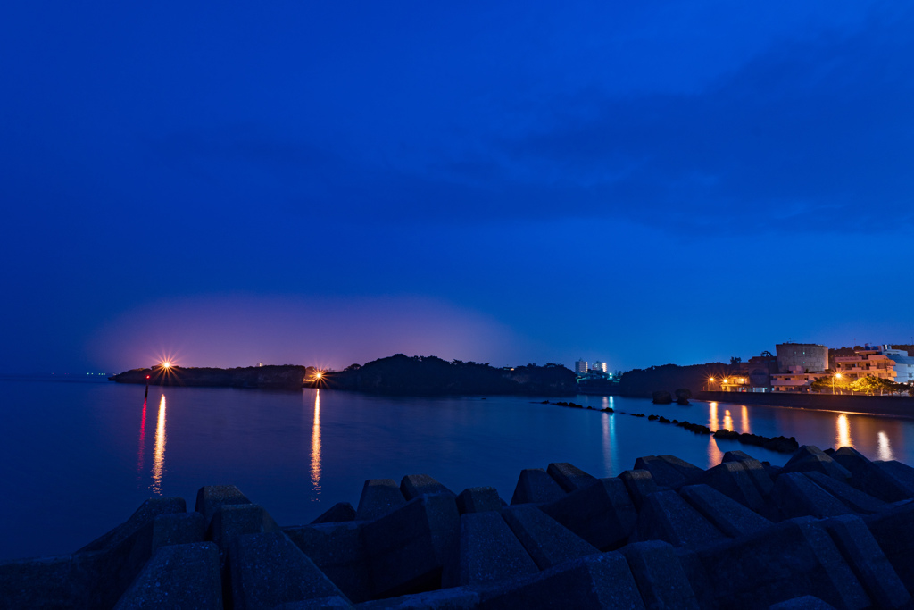 夜明けの海岸