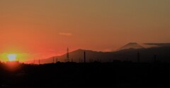 見よ　夕の富士