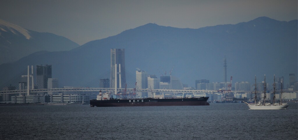 横浜が見えてきた　俺の家も近い