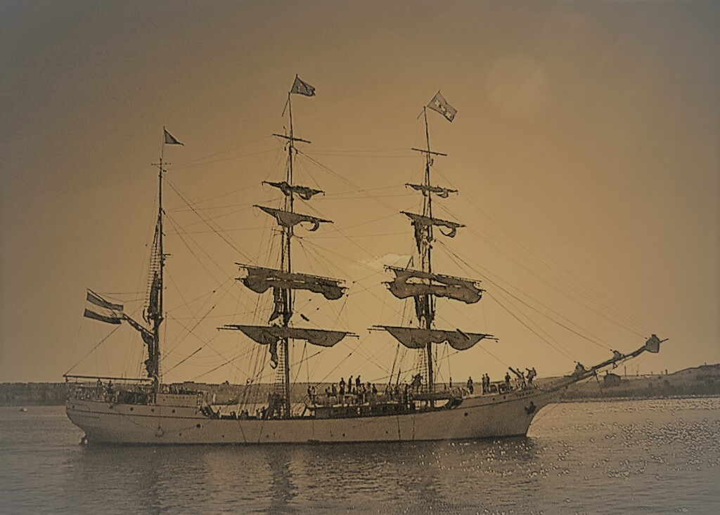 Old ship  Old Photo