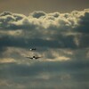 雲の向こうからやってきた