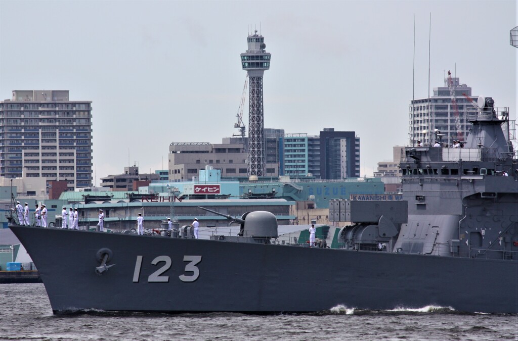 横浜出港