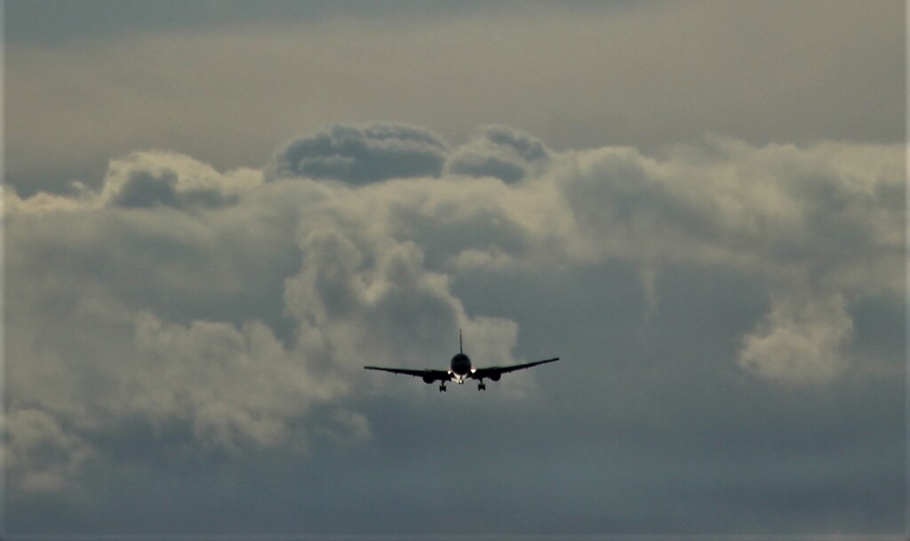 不機嫌な空