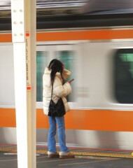 オレンジ色の風