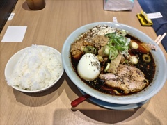 ブラックラーメン