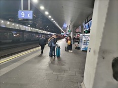 ウィーン中央駅プラットホーム