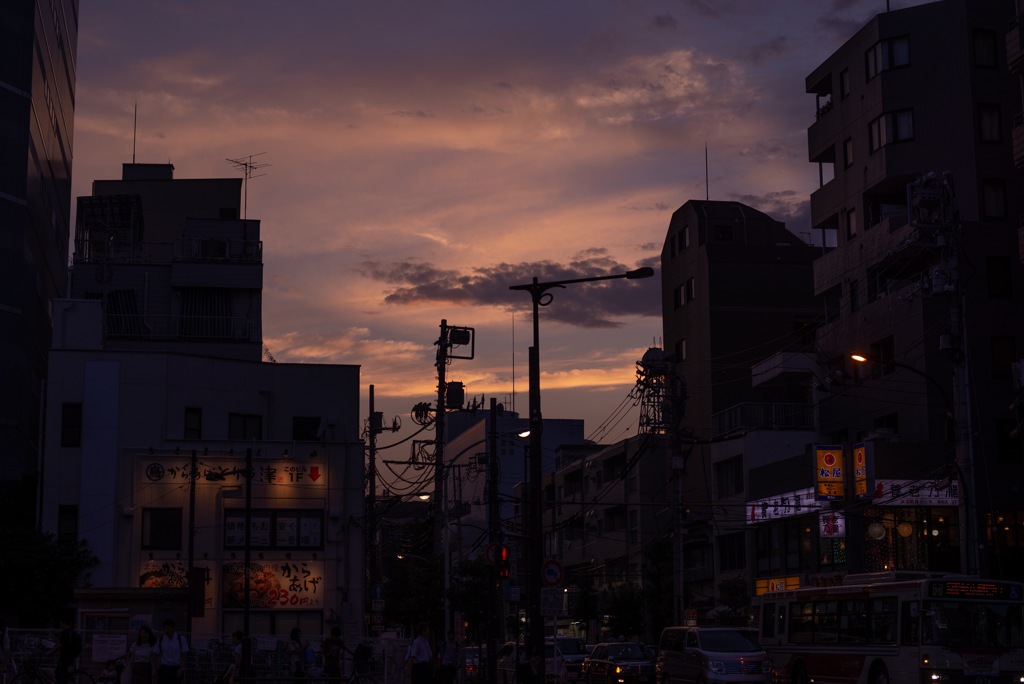 山手内の夕景