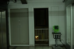 公衆電話のある空間