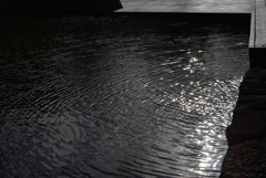 浮かぶ波紋