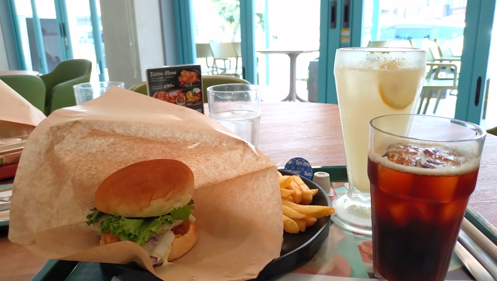 近くでランチ
