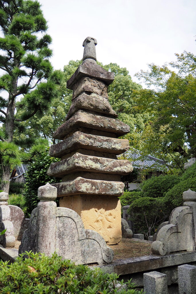 七重石塔