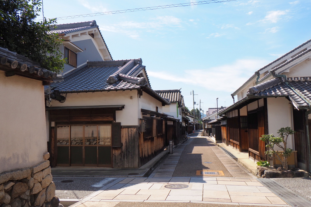当て曲げの街並み