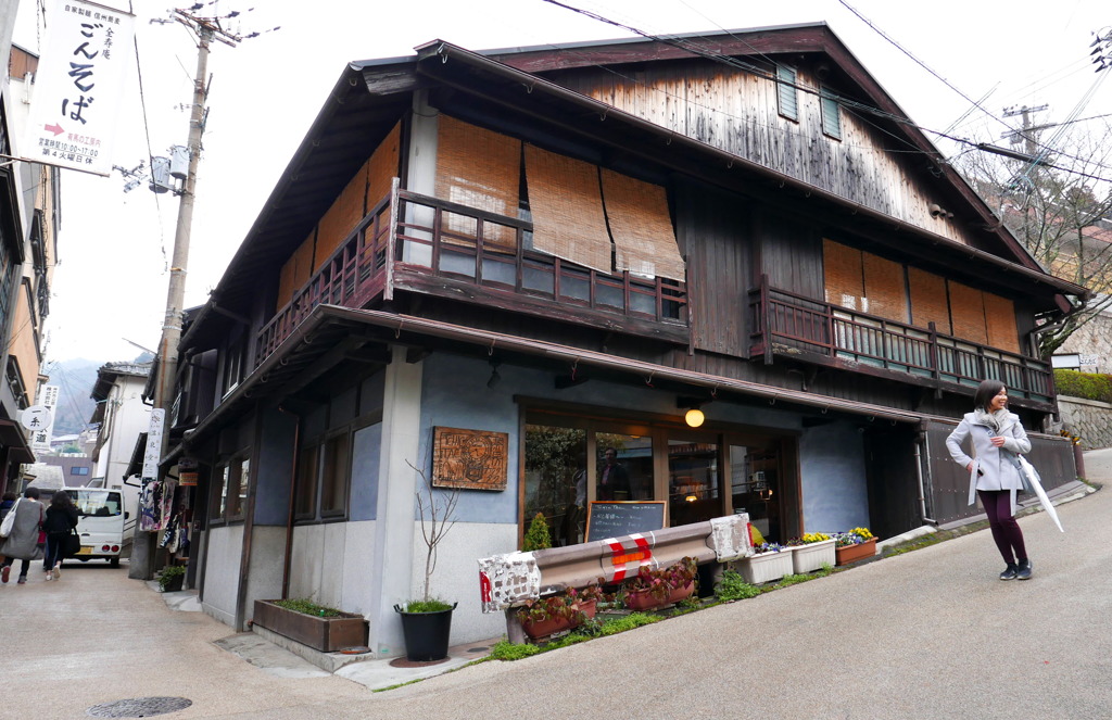 坂道の家