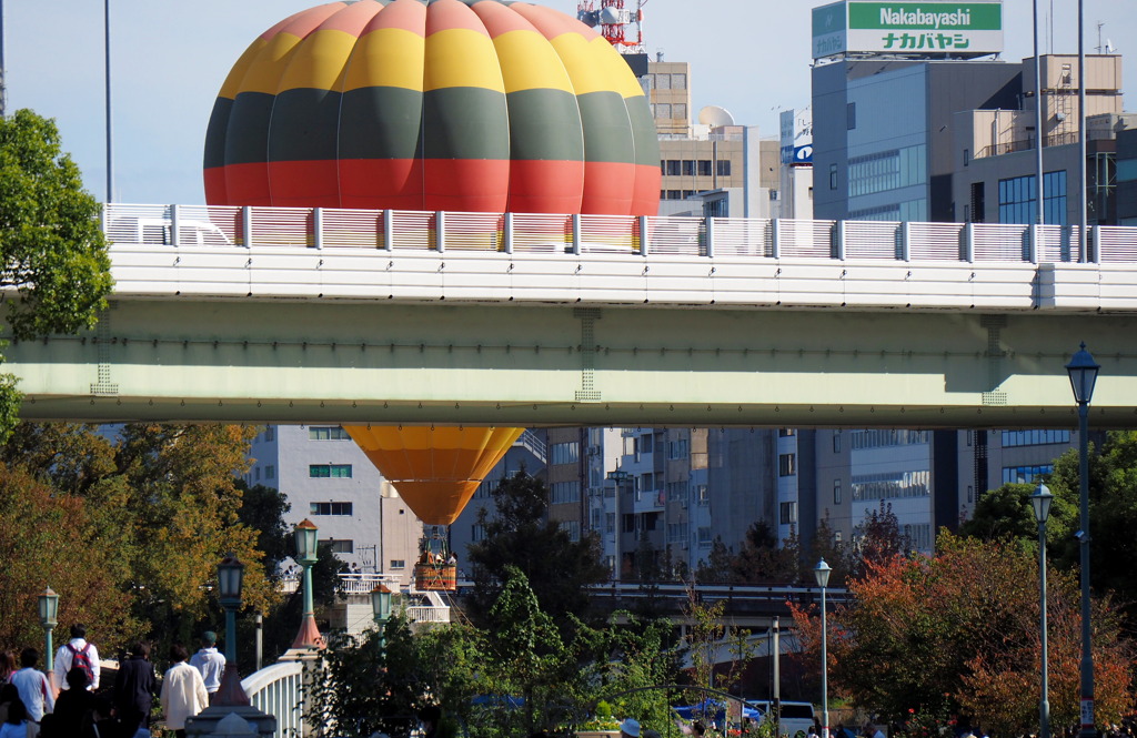 都会で熱気球♪