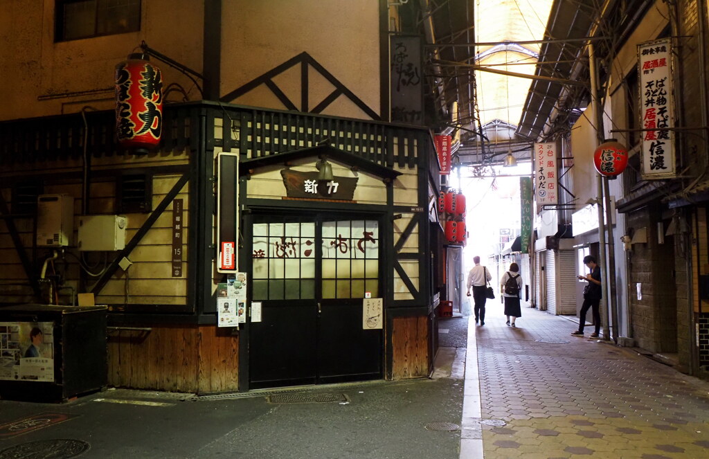 商店街の朝①