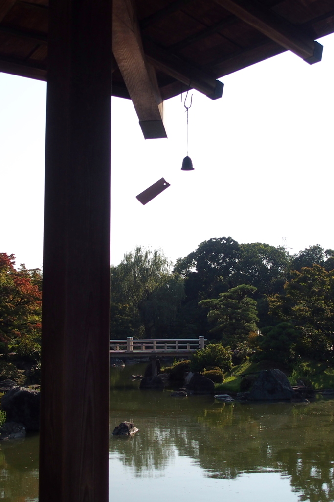 日本庭園の風鈴