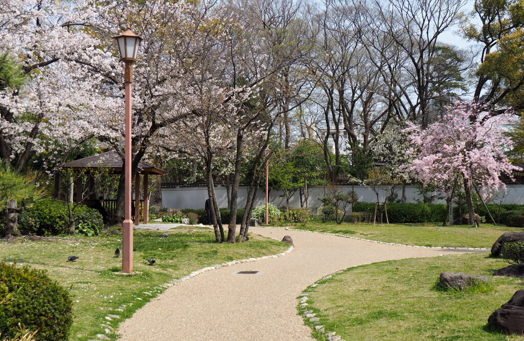 春の庭園