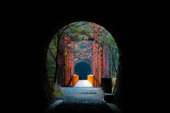 トンネルの向こう