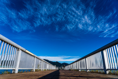 遥かなる秋空