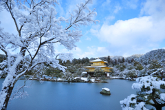 雪の金閣寺