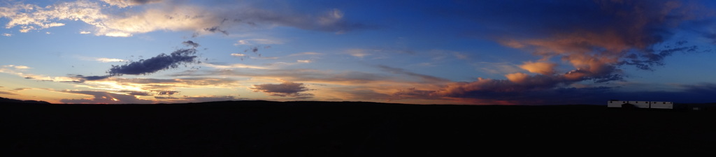 南ゴビの夕日