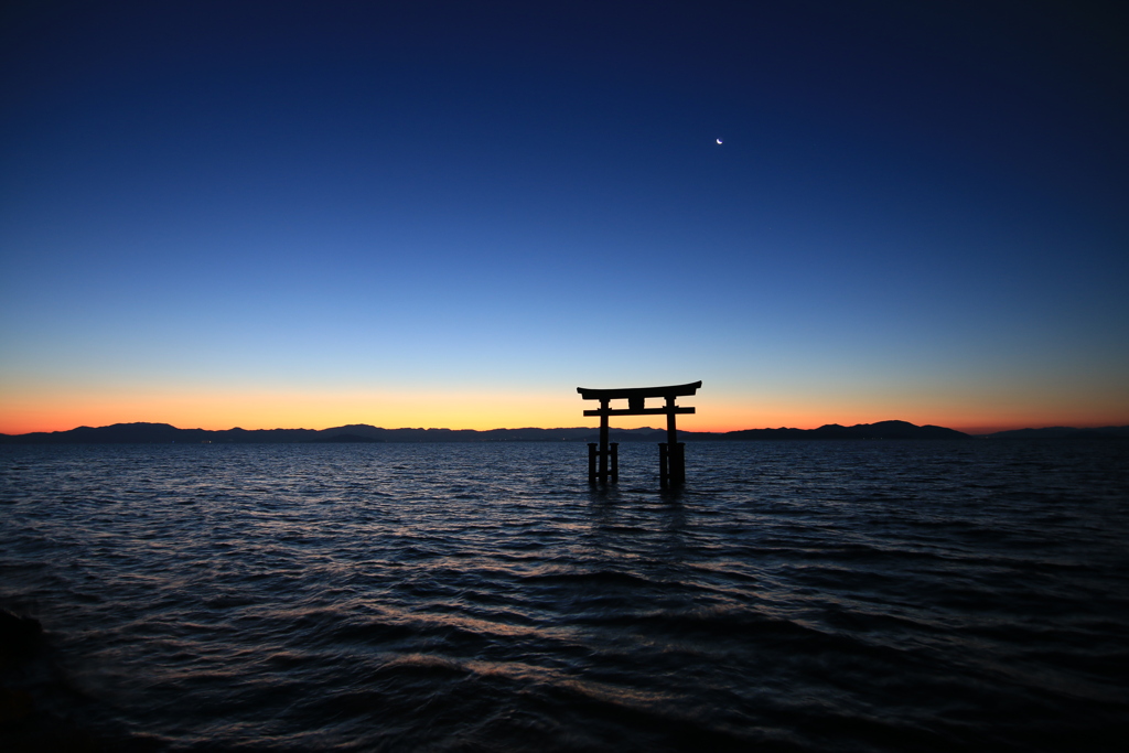 Shiga at night 白髭神社