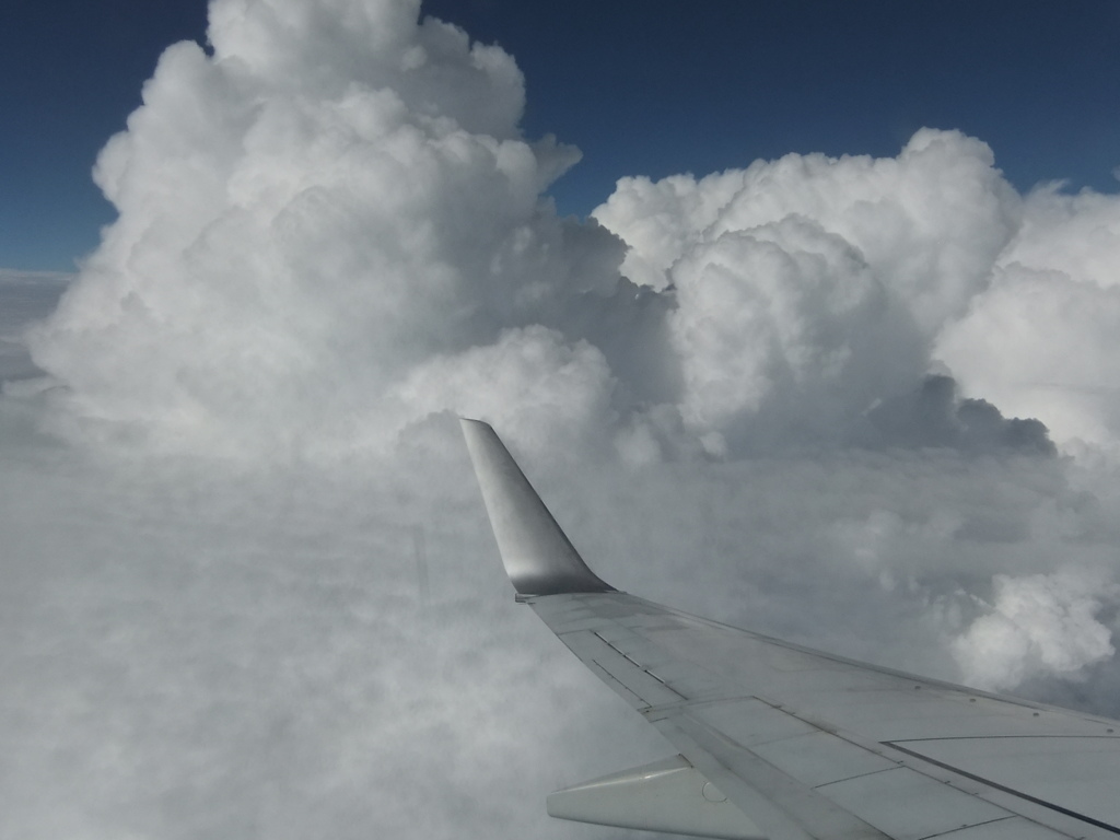 積乱雲の上