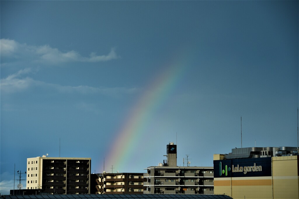 凄い夕立の空４