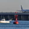 RWY05とブイ