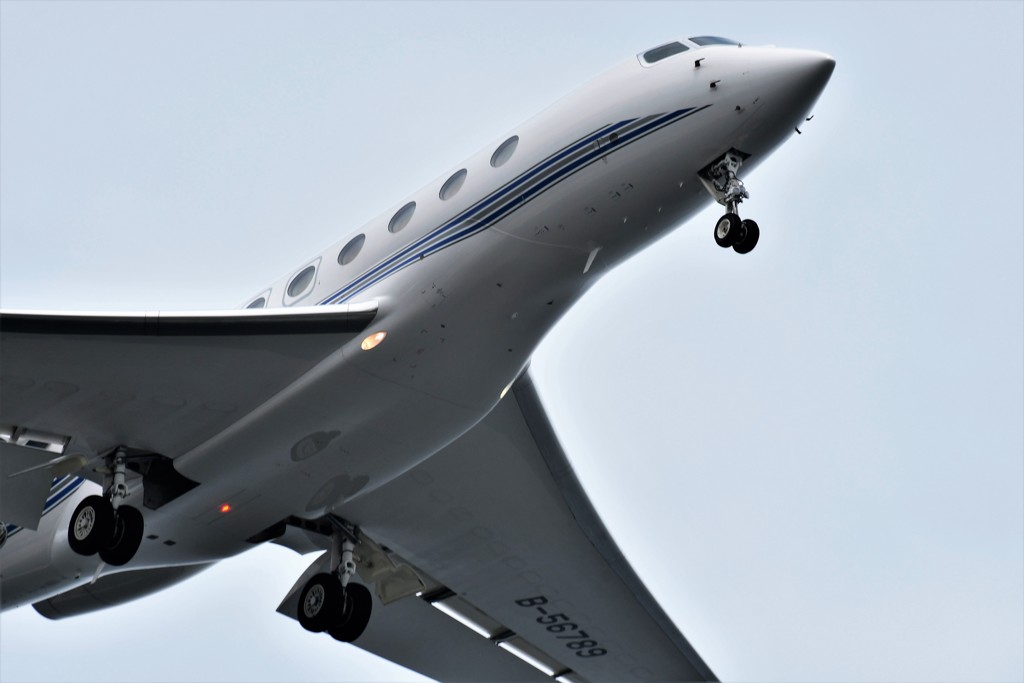 ビジネスジェットもRWY22(2)